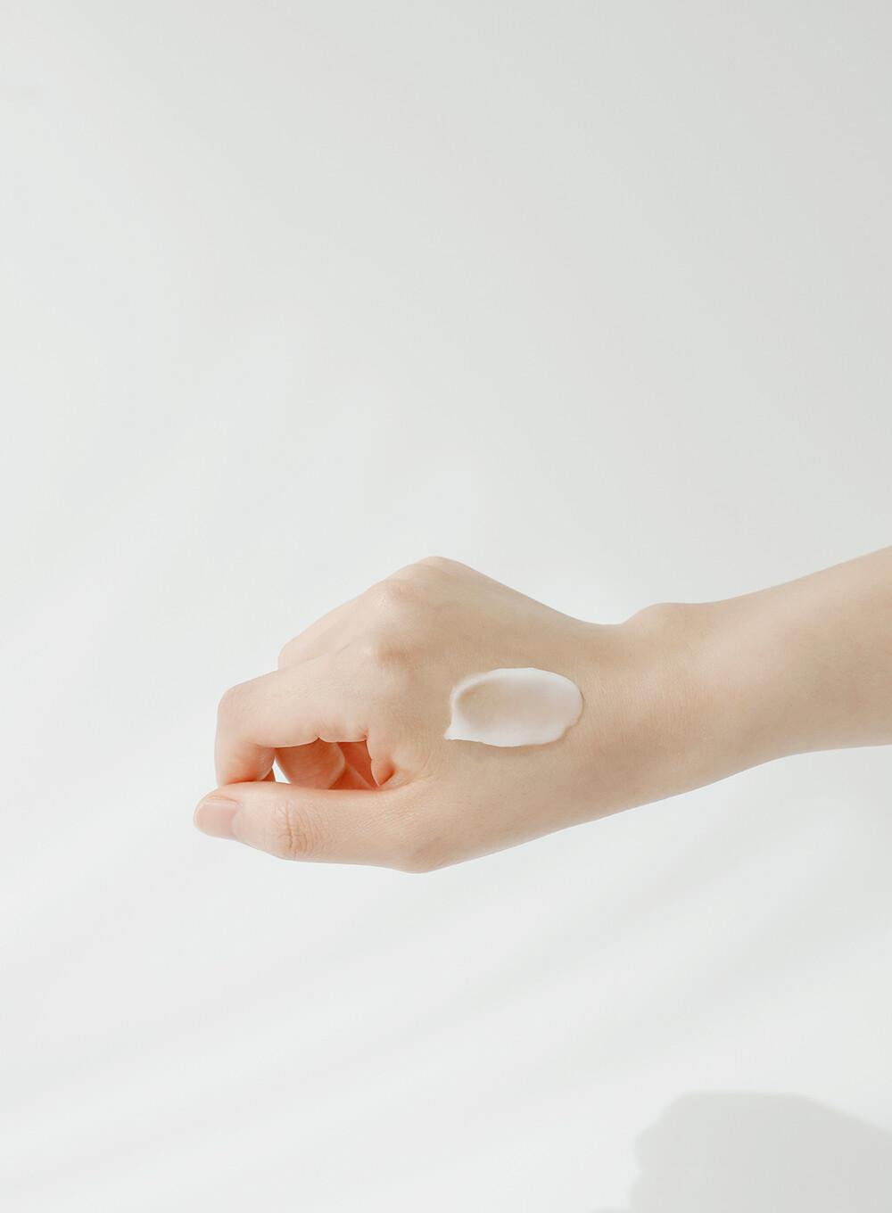 Beauty of Joseon Apricot Blossom Peeling Gel - lifestyle shot