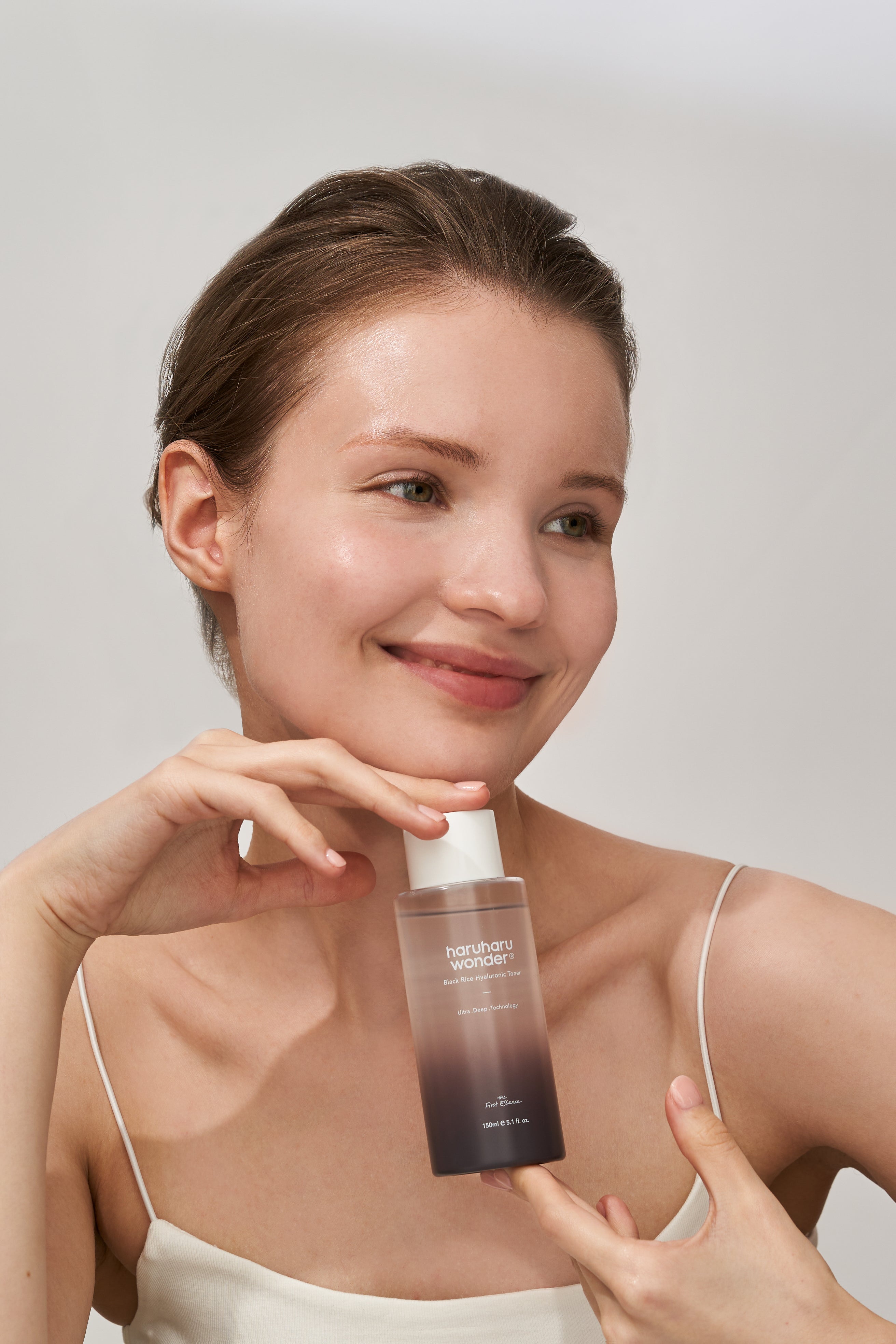 Haruharu Wonder Black Rice Hyaluronic Toner - side view