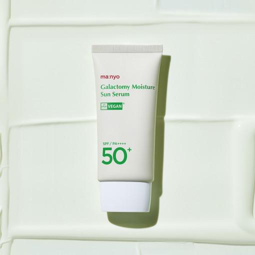 Manyo Galactomy Moisture Sun Serum SPF50+ PA++++, formula texture and skin finish