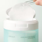 milktouch Hedera Helix Green Hyaluron 6 Sec Soothing Pad, toner pad featuring soft lint-free cotton texture