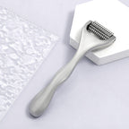 mommycare Needle Face Roller 125g