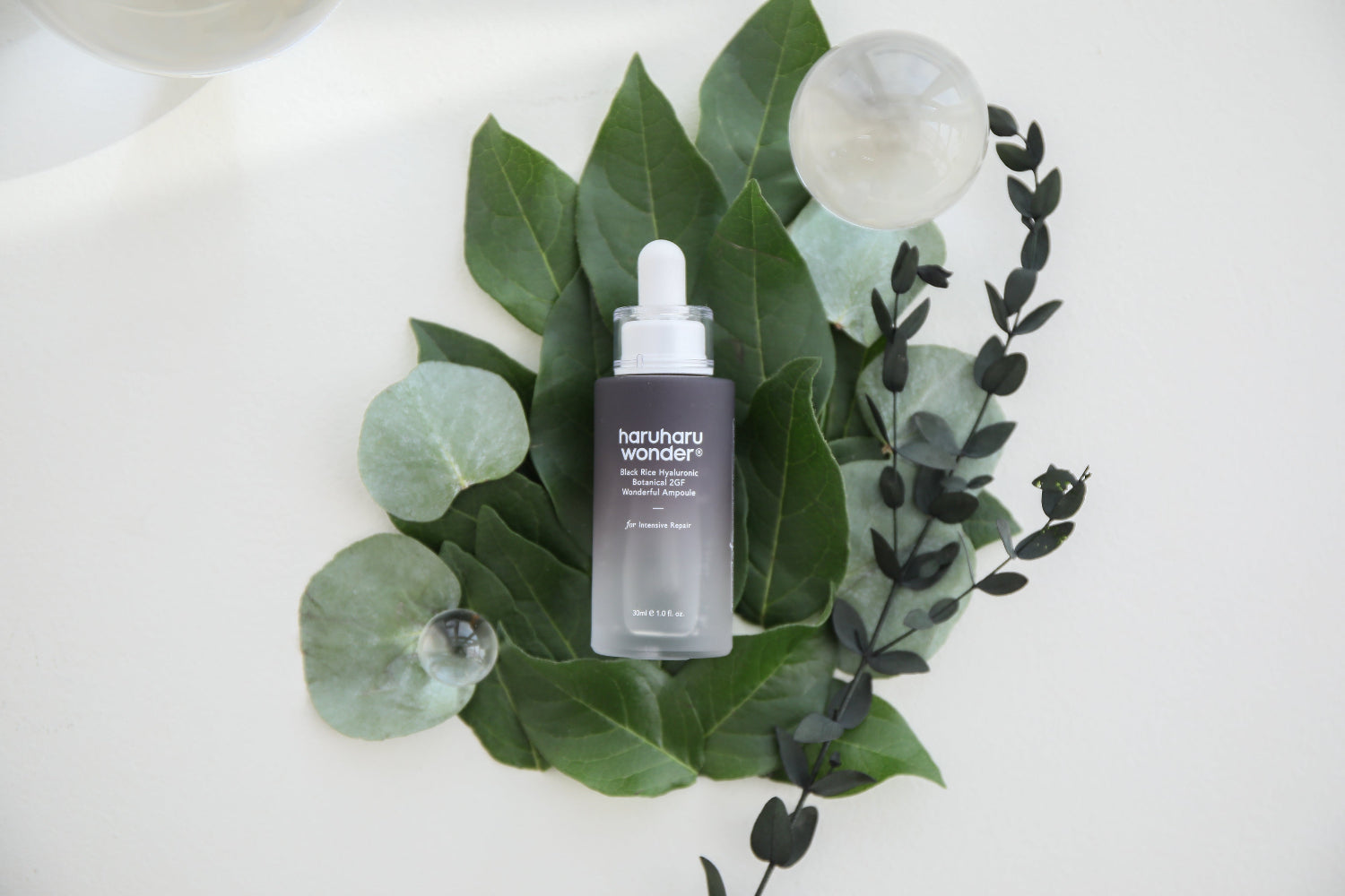 Haruharu Wonder Black Rice Hyaluronic Botanical 2GF Wonderful Ampoule 30ml - texture