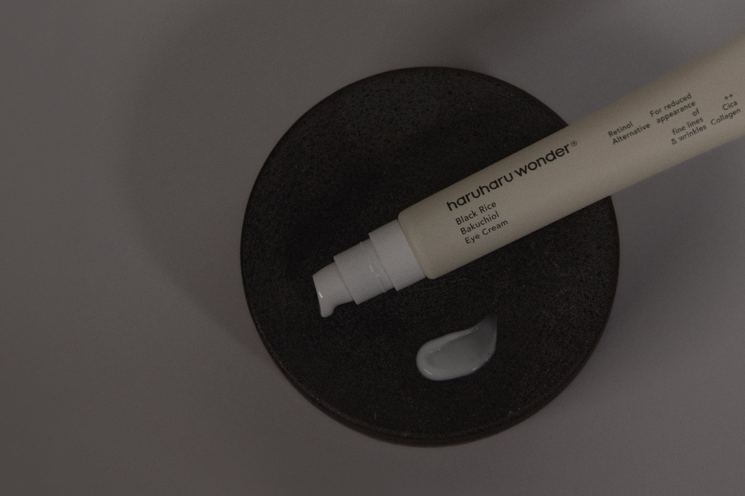 Haruharu Wonder Black Rice Bakuchiol Eye Cream 20ml - application