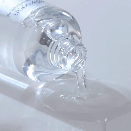 mixsoon Glacier Water Hyaluronic Acid Serum 100ml with Sodium Hyaluronate that layers easily when skin needs extra moisture