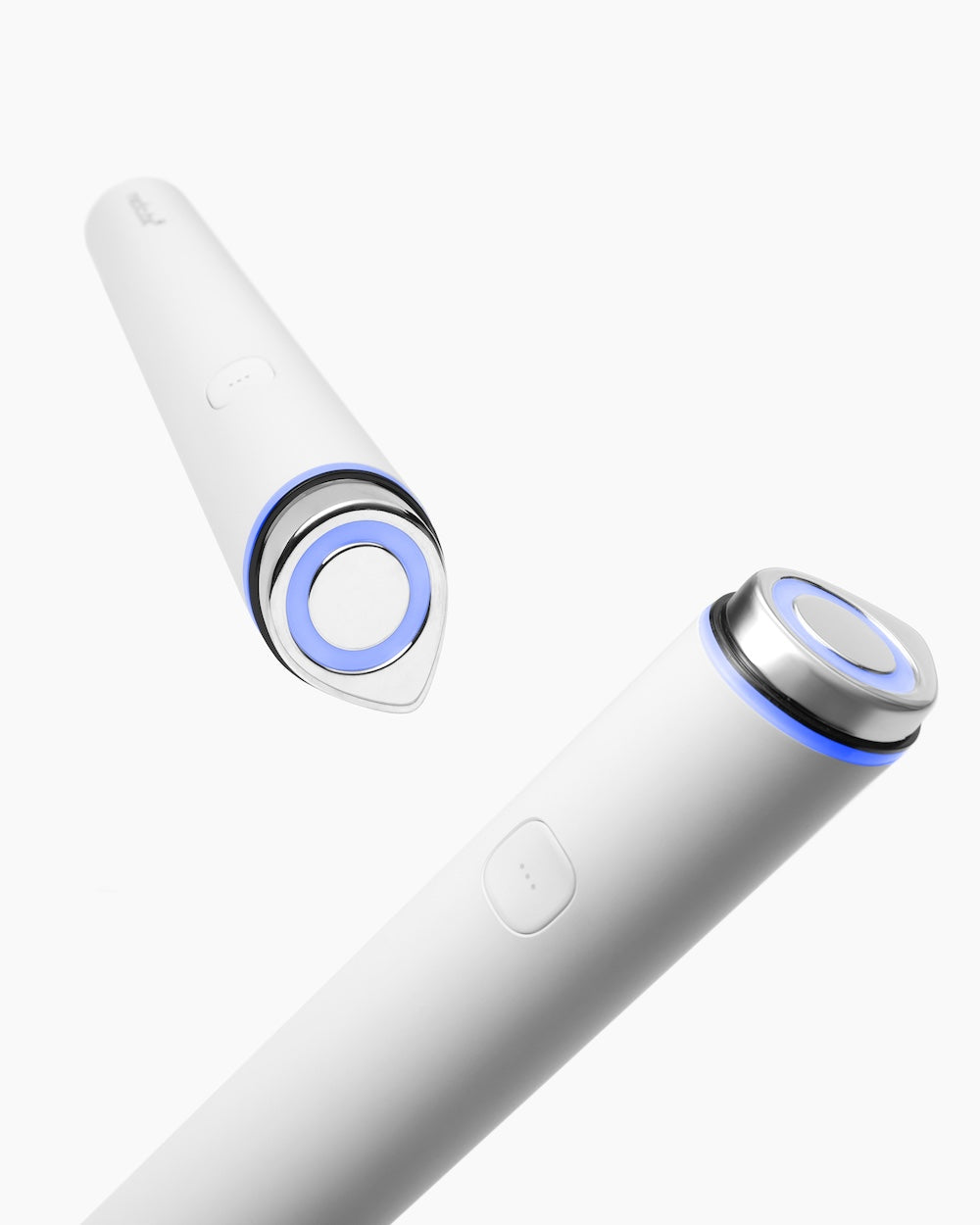Medicube AGE-R Booster Pro Mini - device in use