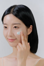 SKIN1004 Madagascar Centella Hyalu-Cica Water-Fit Sun Serum 50ml