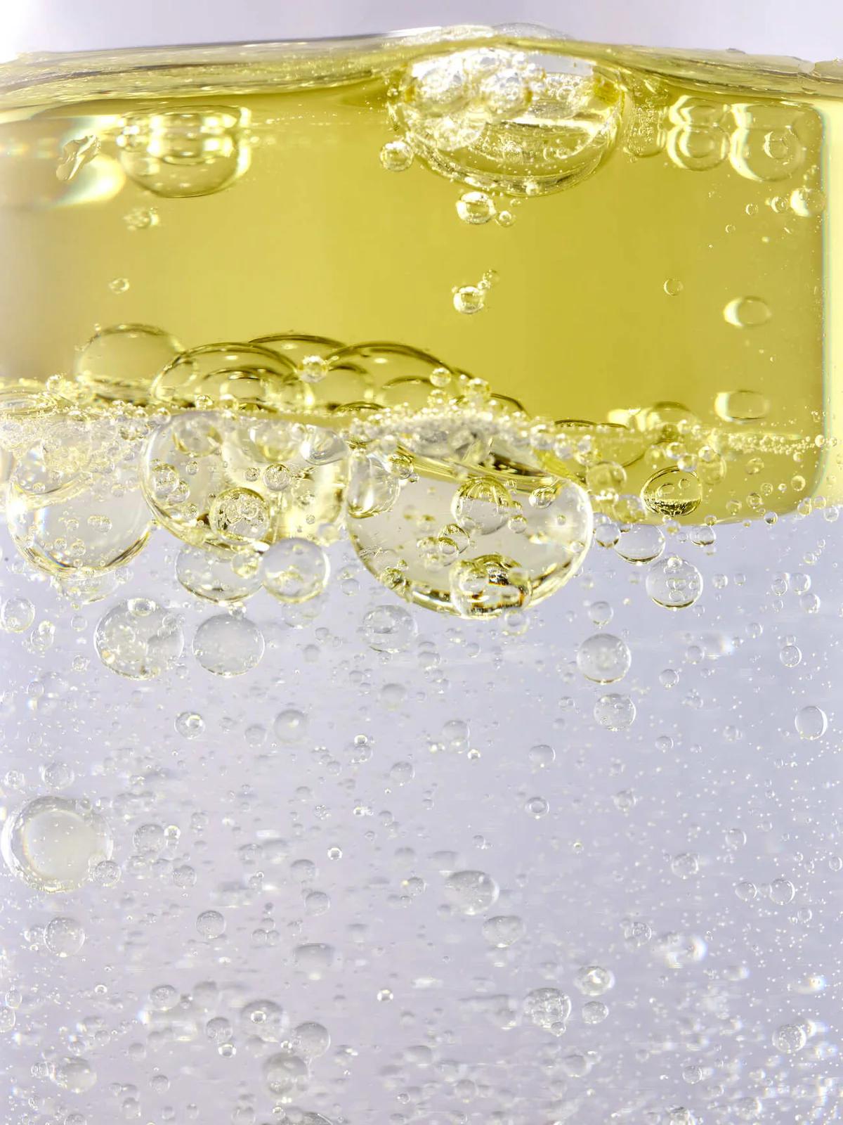 mixsoon Bean Balancing Ampoule Mist 100ml with Fermented Soybean that supports smoother-looking texture and visible image 3